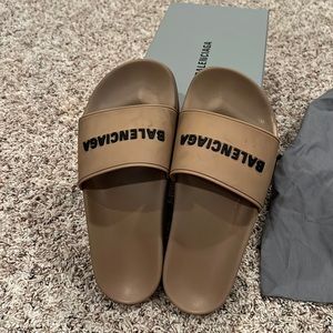 Balenciaga slides authentic tan neutral size 38.0 fits tts